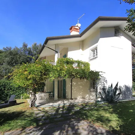 Locazione Turistica Glicine * Forte dei Marmi